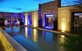 Le Parc Hotel & Suite